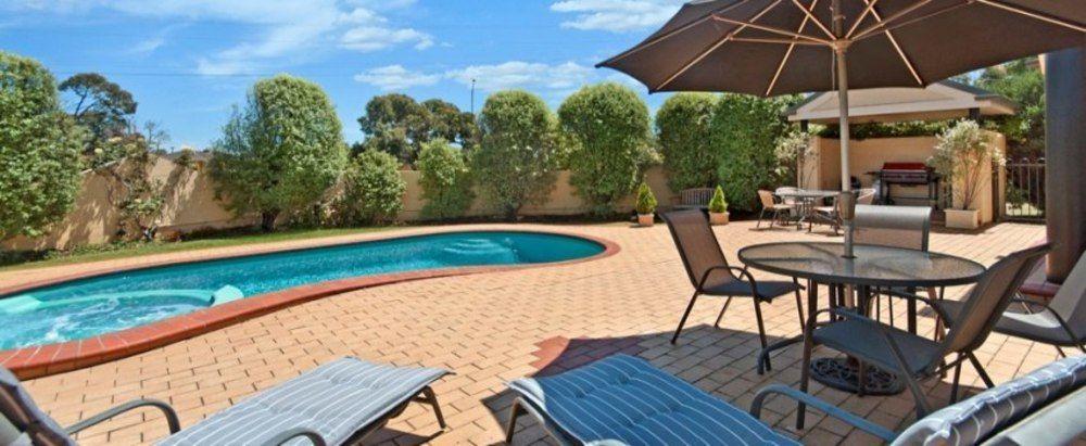 ווארנאמבול Hopkins House Motel & Apartments מראה חיצוני תמונה